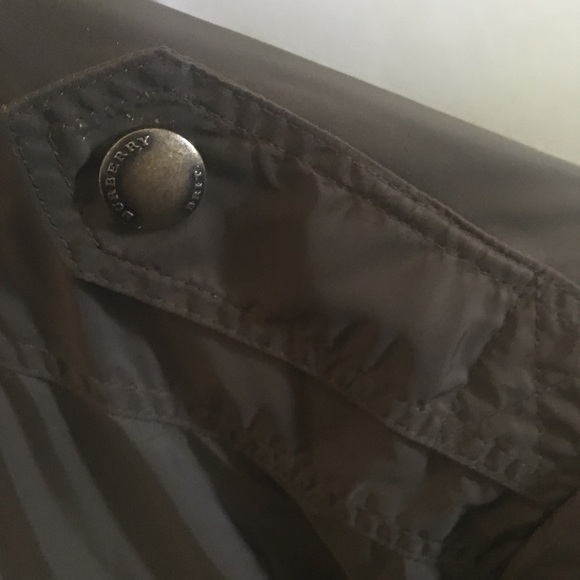 Light weight Authentic Burberry Jacket - Picture 4 of 5